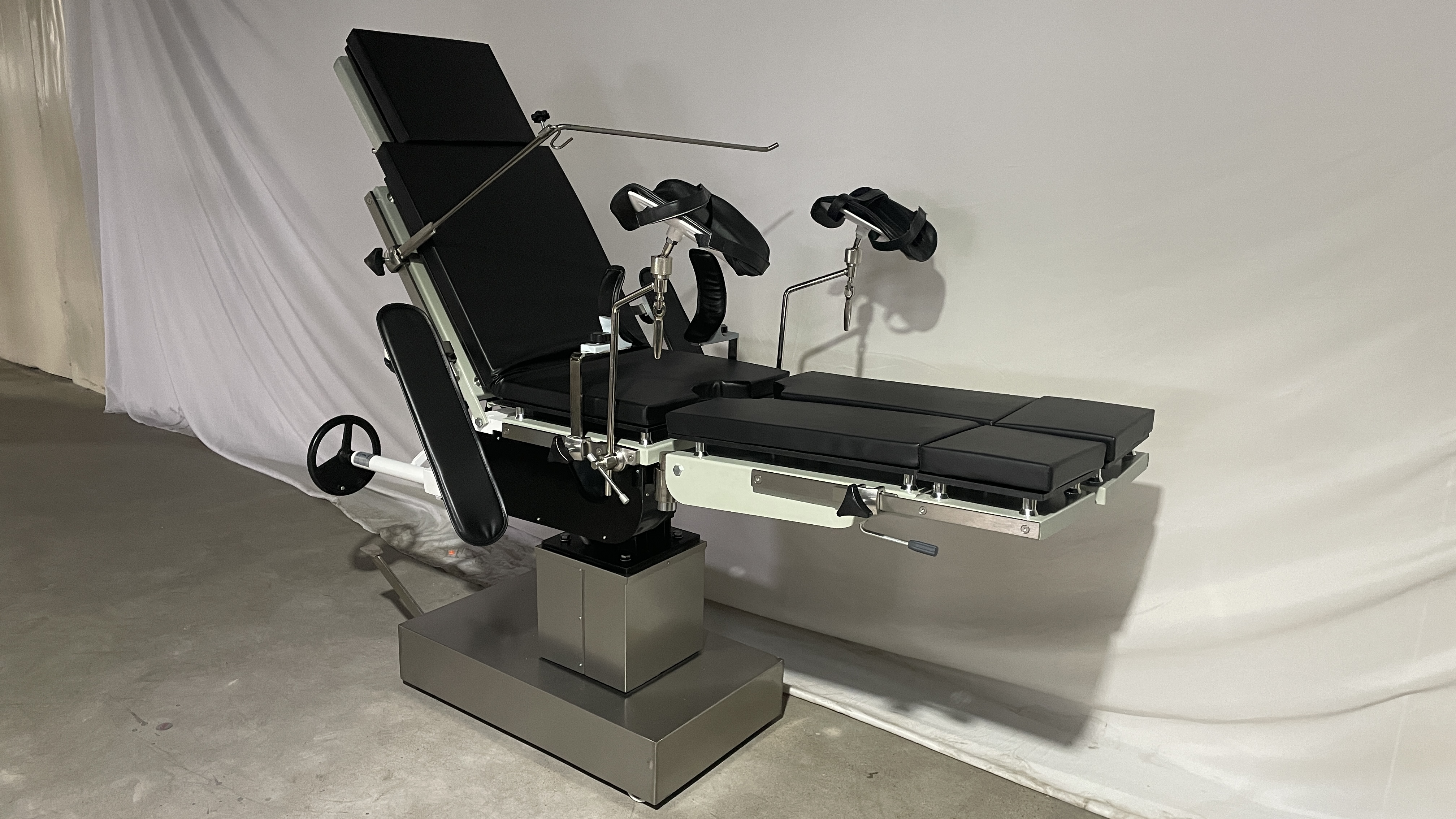 Table d'opération 3008 contrôlée par la tête, radiotransparente, table d'opération manuelle pour théâtre, compatible avec radiographie hydraulique