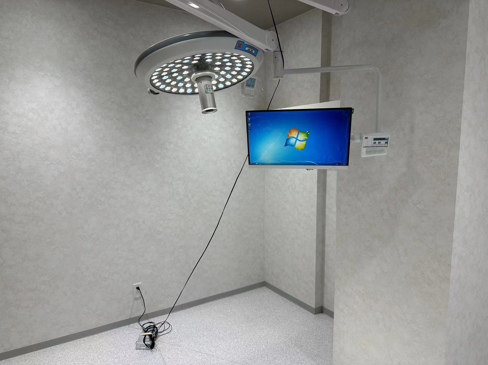 Lampe chirurgicale sans ombre à LED, opération de plafond à deux dômes, lampe chirurgicale sans ombre avec caméra